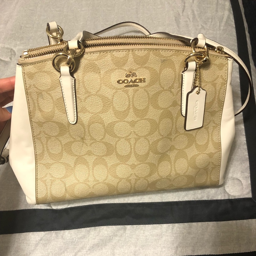 Coach Christie carryall in chalk white!!! 😍